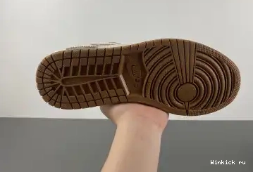 JORDAN 1 Low AIR 0621